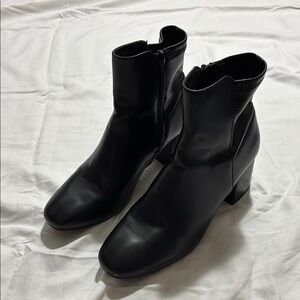 Black Women’s Chunky Heel Ankle Boot Booties Mia Amore Size 7.5